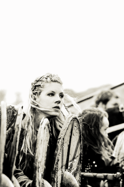 queentaraknowles:

⚔ Lagertha in The Choice 2.09
