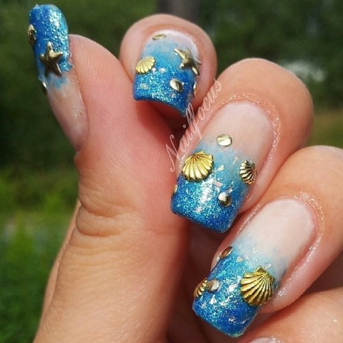 Beautiful beach nails by @nailfocus (http://ift.tt/1teImpg)
