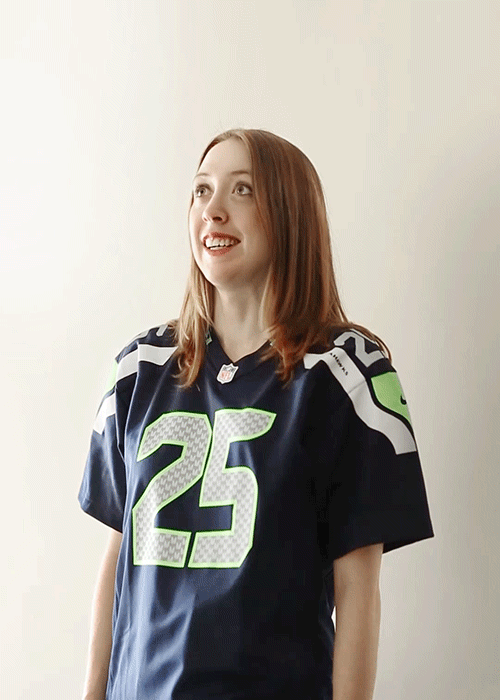One Loop Portrait a Week - #22 Kelsey Medved has her heart pounding for the Seattle Seahawks www.romain-laurent.com facebook / instagram / agent  