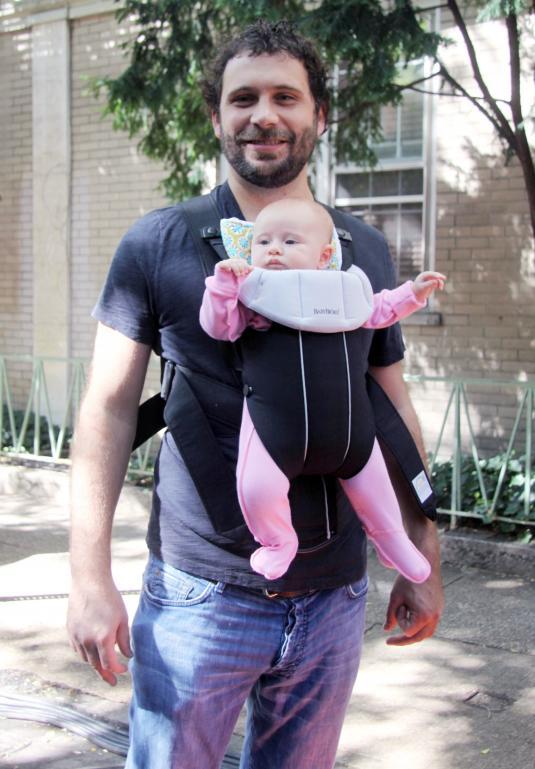 Cutie dad Jeremy Sisto with adorably named baby girl Charlie Ballerina Sisto! <3