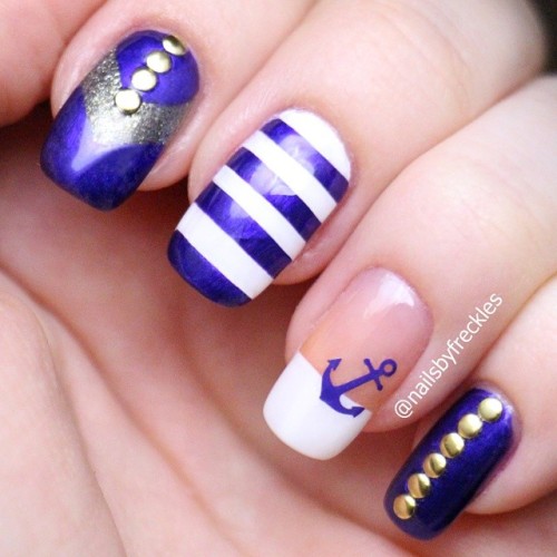 Nautical nails Credit to @nailsbyfreckles...