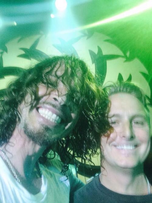 soundgarden:  Post Superunknown shredding with Mike McCready in Utrecht  Pearl Jam&#8217;s McCready joined Soundgarden onstage in the Netherlands today to perform the song &#8220;Superunknown.&#8221; (Setlist here.)