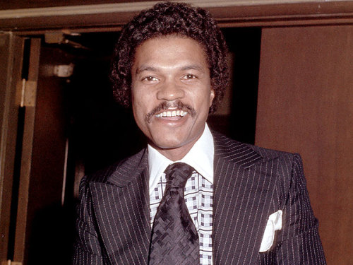 Happy Birthday Billy Dee Williams! 77 years of #smooth! He was born William December Williams in Harlem with his twin sister Loretta and graduated from Fiorello H. LaGuardia High School, the school that would later become known for the film and the television series, “Fame.” He was on scholarship at the National Academy of Fine Arts and Design when he returned to the acting he dabbled in as a child. He spent a few years doing small roles in theater before getting his first film role in the 1959 film, “The Last Angry Man.” Many of us swoon and think of Mr. Williams’s in “Lady Sings the Blues” and “Mahogany” with Diana Ross of course. However, the breakthrough role that opened the door for those parts was in the film “Brian’s Song,” as Chicago Bears football player, Gale Sayers. The film was based on Mr. Sayer’s friendship with his teammate, Brian Piccolo, who died of cancer at age 26 in 1970. Mr. Williams told Roger Ebert in 1975, “Right before “Brian’s Song” there was a period when I was very despondent, broke, depressed, my first marriage was on the rocks. The role of Gale Sayers had been cast with Lou Gossett, and then he hurt himself playing basketball. I was called in to read for the role. I was their last choice, and I knew it. I was very down, and I read the role that way, and the chemistry with Caan was good, so they hired me. That was the turning point. Sometimes I think there are spiritual forces that guide me and protect me, and know where to take me.” Photo: People magazine.