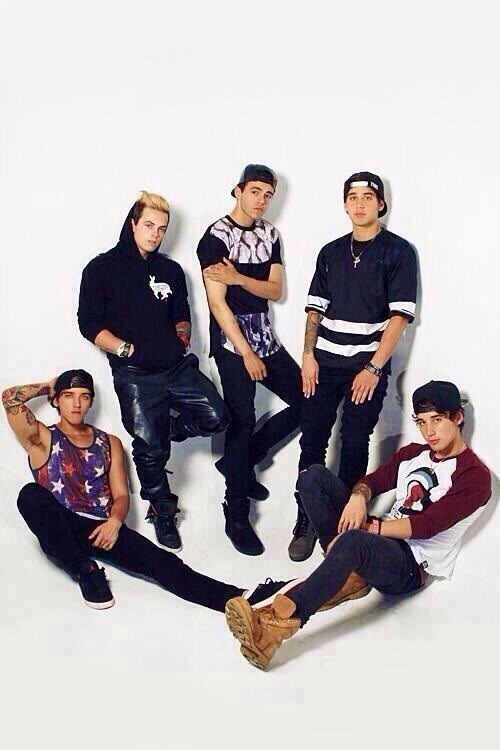 Unseen picture of the Janoskians