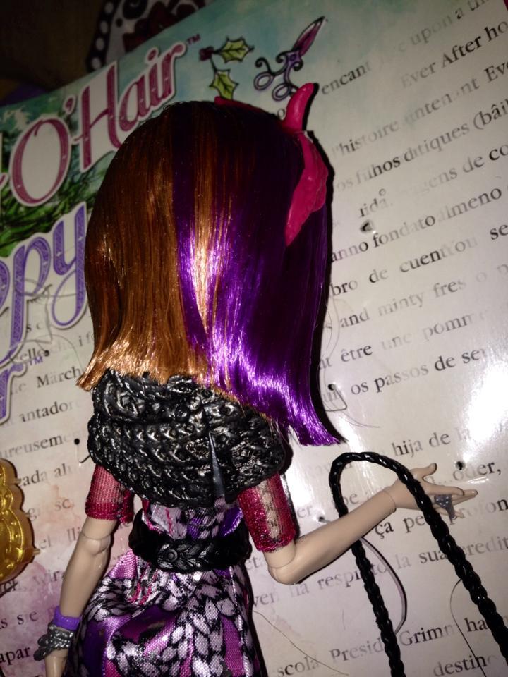neptunableu:

tifaerie:

Photos of Holly and Poppy Courtesy of Nicole Babich member of the Monster High Shopping Maul. 

requesting a UPC stat:)
