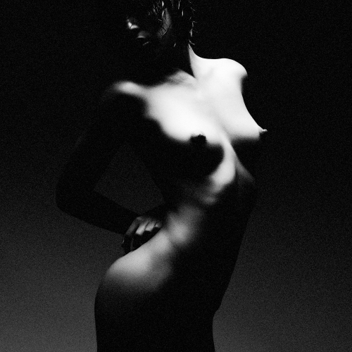 kendavie:

Fvck Art; Get Naked and Take Photos!
Model:...