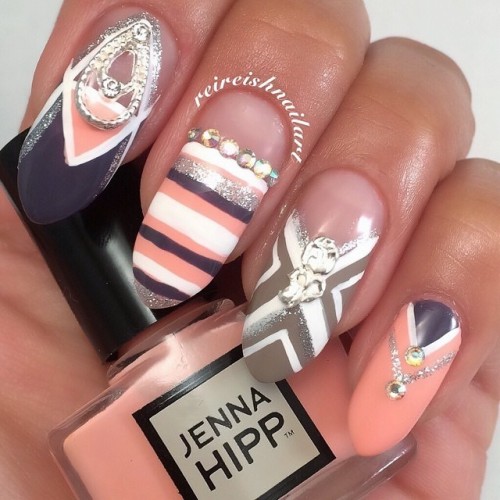 Very cute nails by @reireishnailart (http://ift.tt/1vGqdG0)