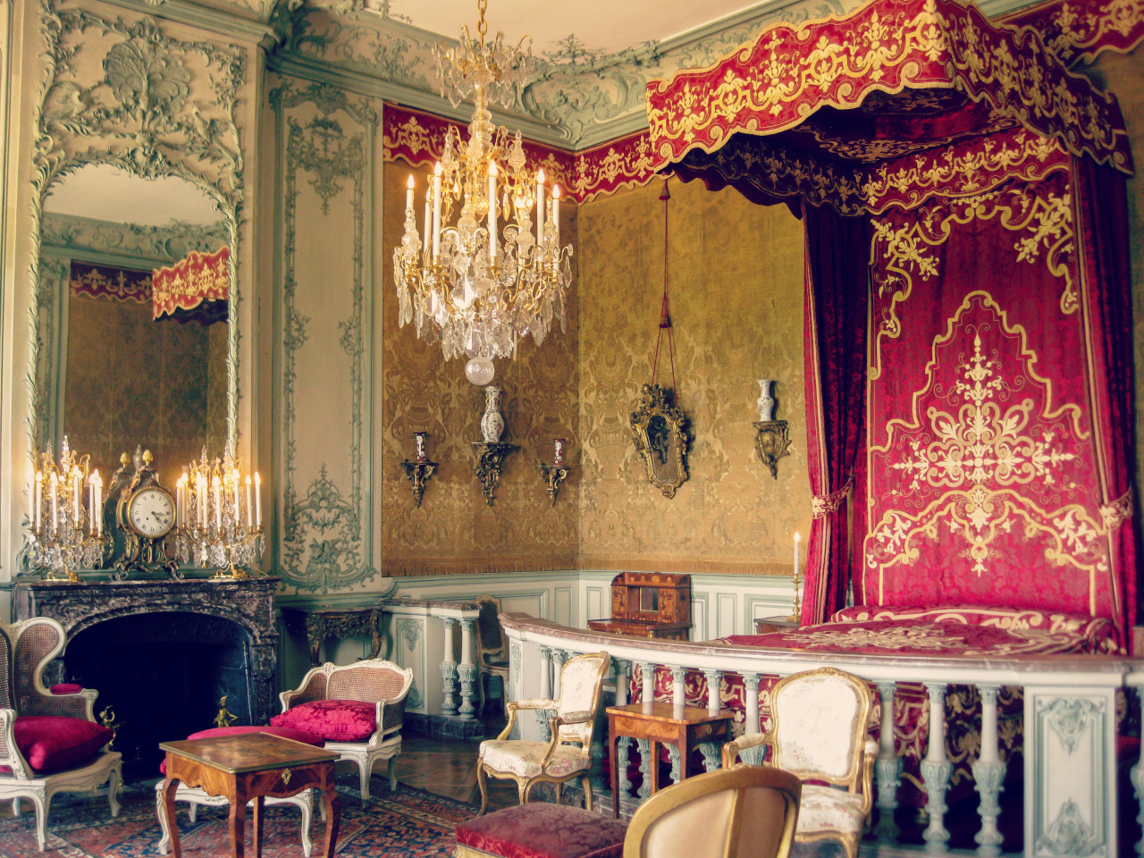 The Grand Bedchamber, Chateau Champs-sur-Marne in France. Photo by Amber Maitrejean.
