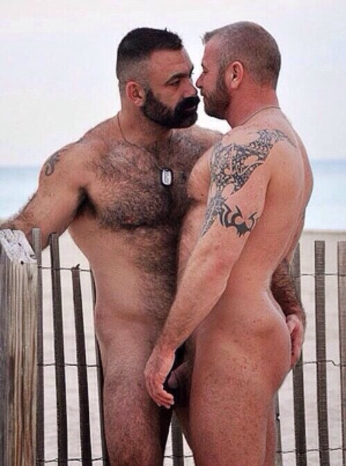 topshelfmen:

Patrick Wiese and Chris Miklos were in their day the hottest bear couple