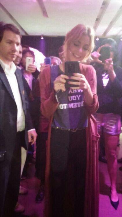 @LG_Argentina Mirá la #SelfieLG de @TiniStoessel en la presentación de #Gfamily pic.twitter.com/EkgWjlxdwK