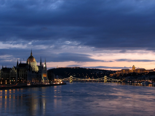 Budapest, Hungary
via sonykus