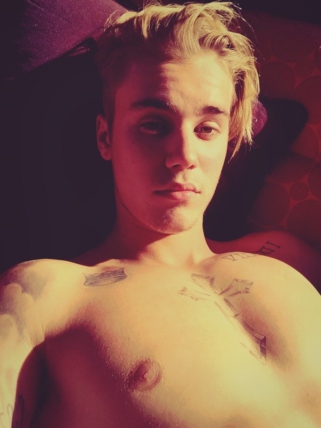 Justin bieber nipple