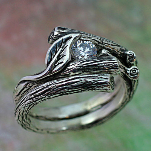 Black diamond skull wedding ring