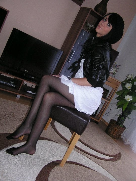Only opaque pantyhose