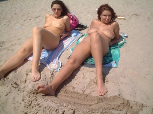 Hot chicks at the beach