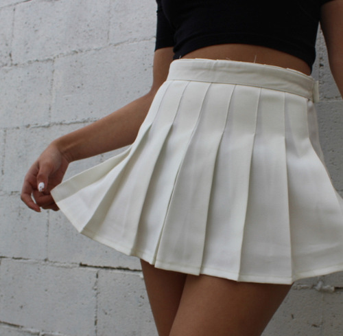 White pleated tennis skirt