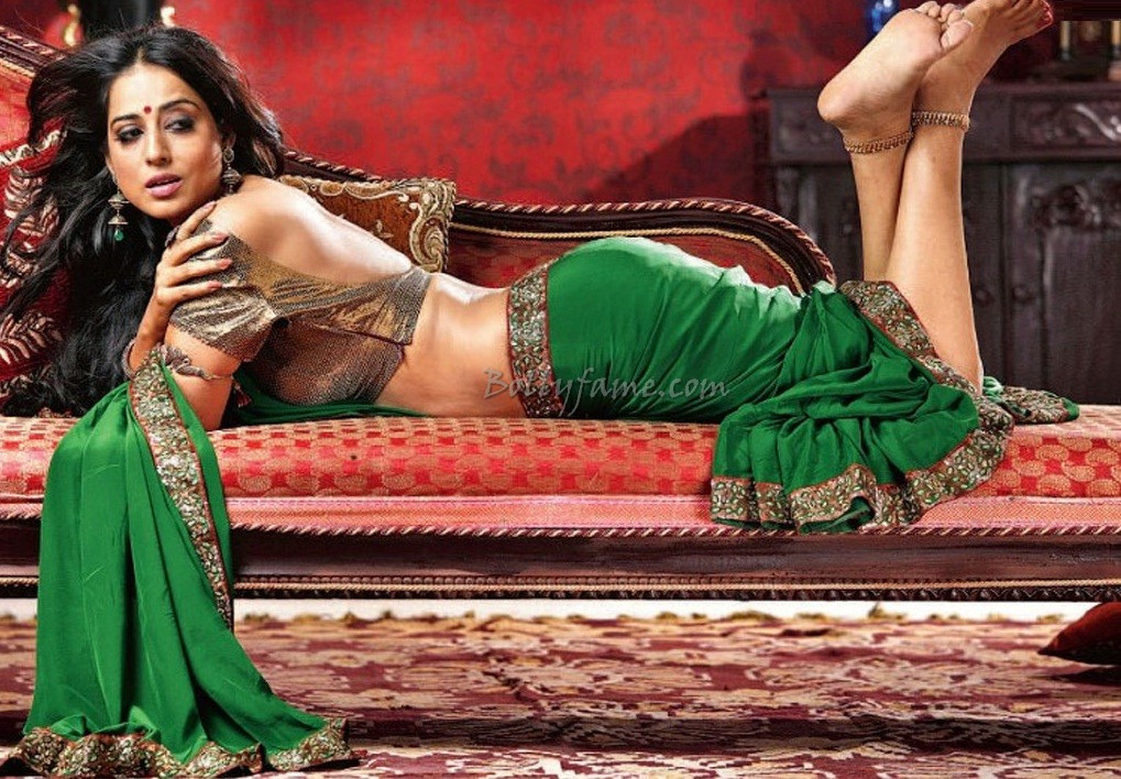 Bhojpuri actress saree hot