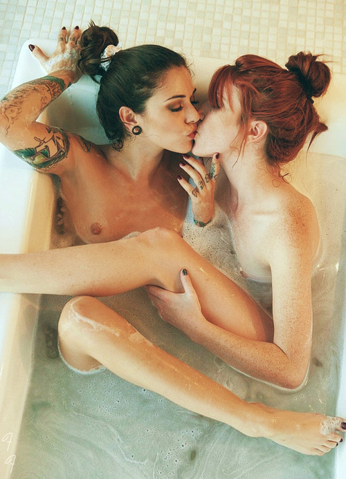 Mom xxx picture Hot lesbian bath fuck 7, Long xxx on cutemom.nakedgirlfuck.com