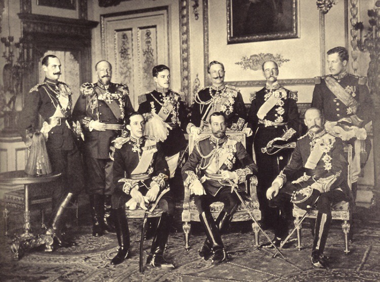 9 kings featured in one photo (Windsor Castle, 20 May 1910)The Nine Sovereigns at Windsor for the funeral of King Edward VII.Standing, from left to right: King Haakon VII of Norway, King Ferdinand of Bulgaria, King Manuel of Portugal, Kaiser Wilhelm II of the German Empire, King George I of The Hellenes (Greece) and King Albert I of the Belgians (Belgium). Seated, from left to right: King Alfonso XIII of Spain, King-Emperor George V of the Great Britain and King Frederick VIII of Denmark.by W. &amp; D. Downey.