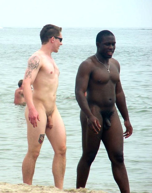 Mature naked Couple spying on beach 7, Free porn pics on camfive.nakedgirlfuck.com