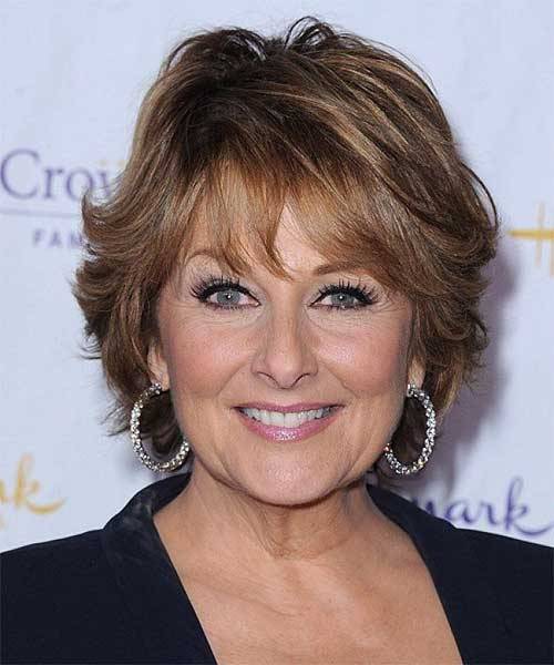 Short hairstyles for women over 40