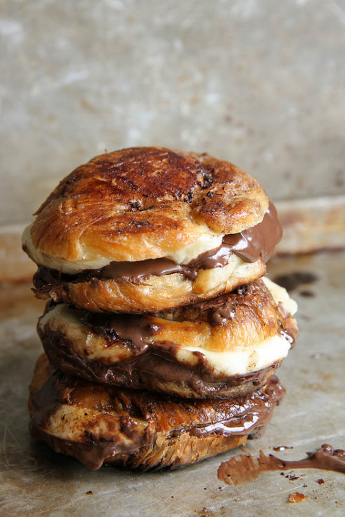gastrogirl: brown butter fried banana nutella croissant sandwiches. 