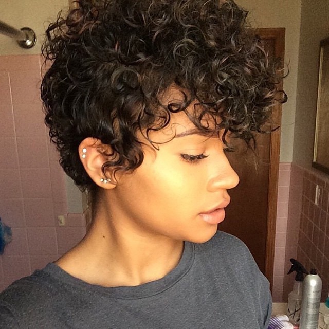 Short hairstyles curly hair
