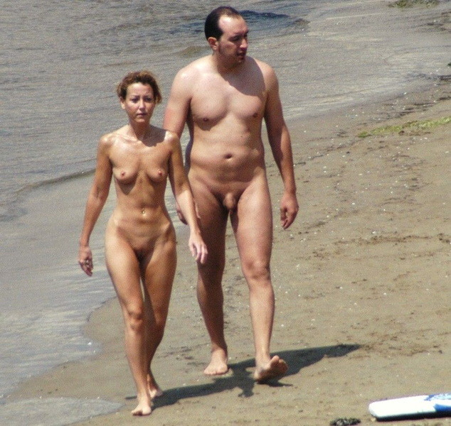 Amateur mature couples posing nude