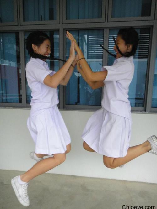 Oriental schoolgirls