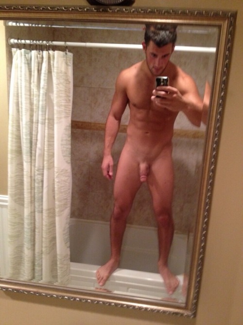 Naked guy mirror selfie