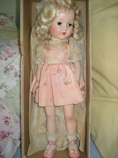Vintage dolls for the 40s