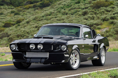 Black ford mustang shelby cobra gt500