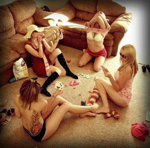 Nude girls strip poker games