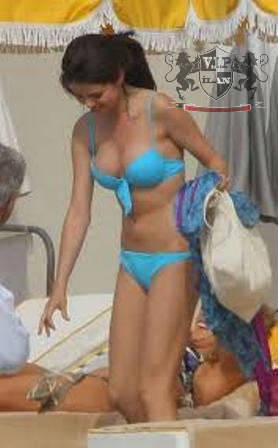 Selena gomez hot bikini