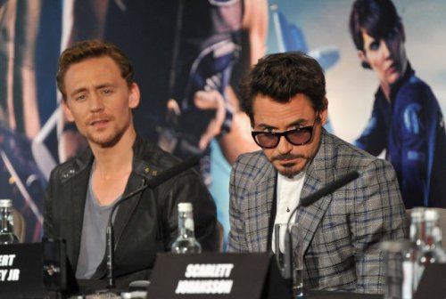 hugedandy: smileyouneverknowwhosstalking: I really want to know what question was asked that made them look like this #you know it gotta be bad if tom hiddleston judges you 