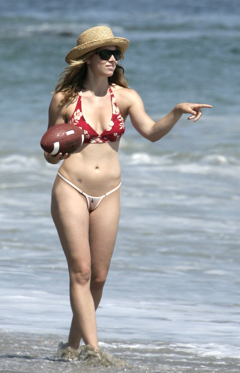 Jessica biel bikini pussy