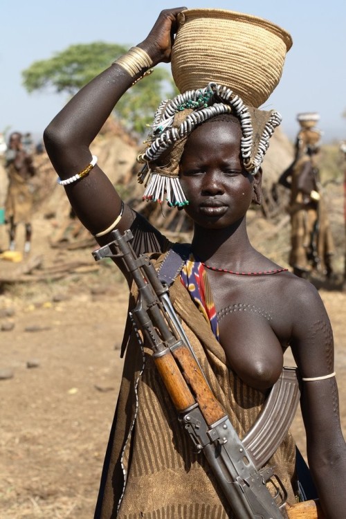 African tribal women fisting