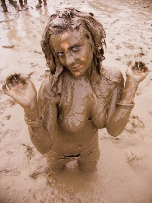Glastonbury mud girl jizz free porn