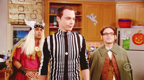 OMG... Des | Big Bang Theory - Halloween - Yes Sheldon, you...