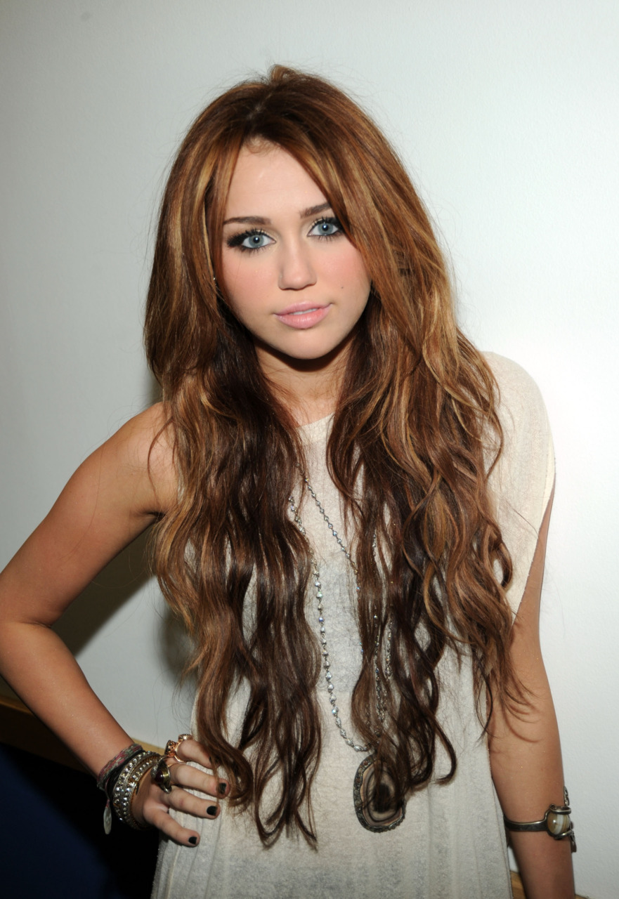 Miley cyrus long hair braid