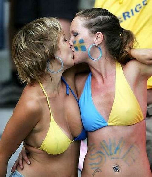 Little girls kissing women